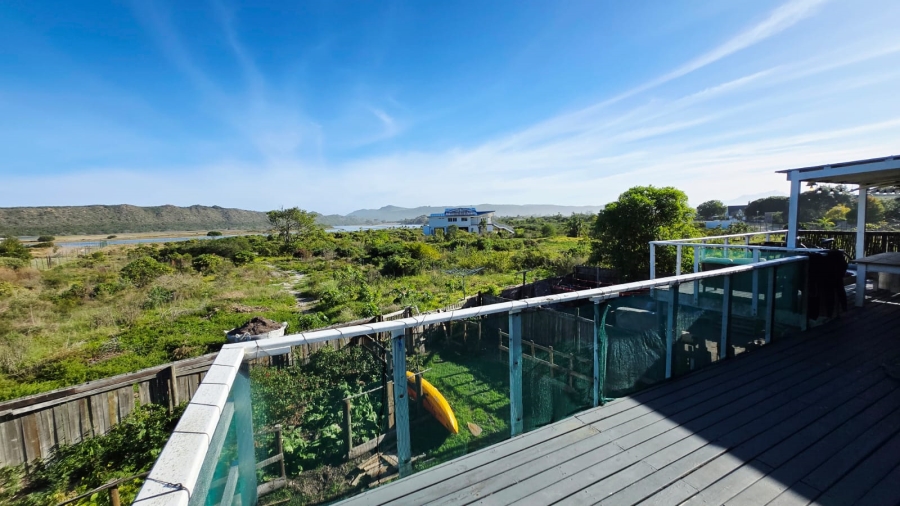 5 Bedroom Property for Sale in Sedgefield Central Western Cape